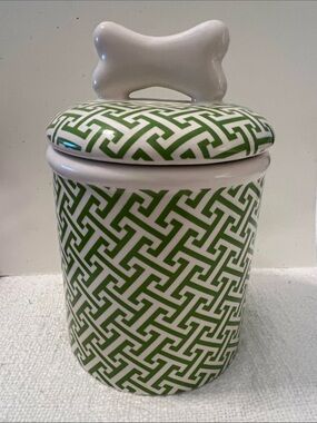 Ballard Designs Preston Green Trellis Ceramic Pet Treat Jar With Bone Handle Top